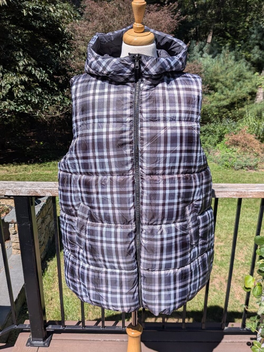 Treasure & Bond Reversible Hooded Puffer Vest Black & White Plaid